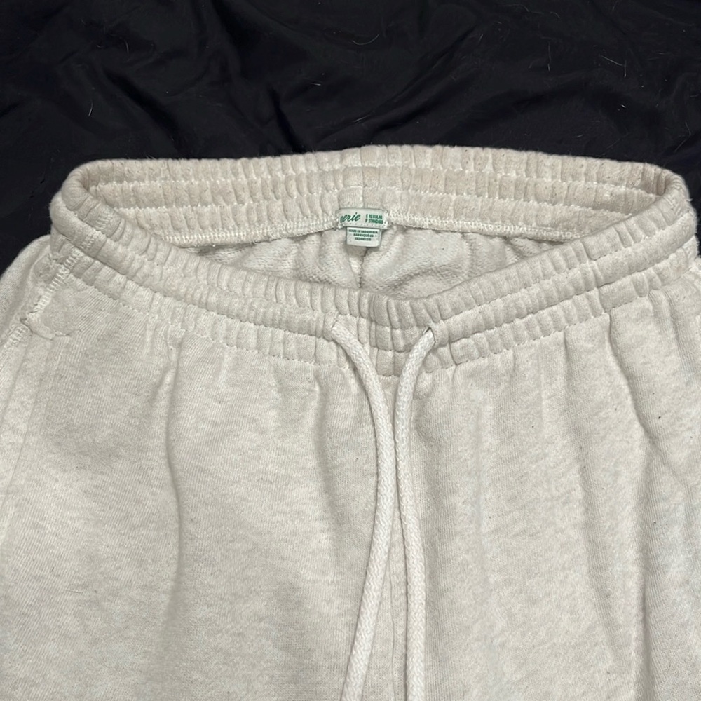 White aerie sweatpants